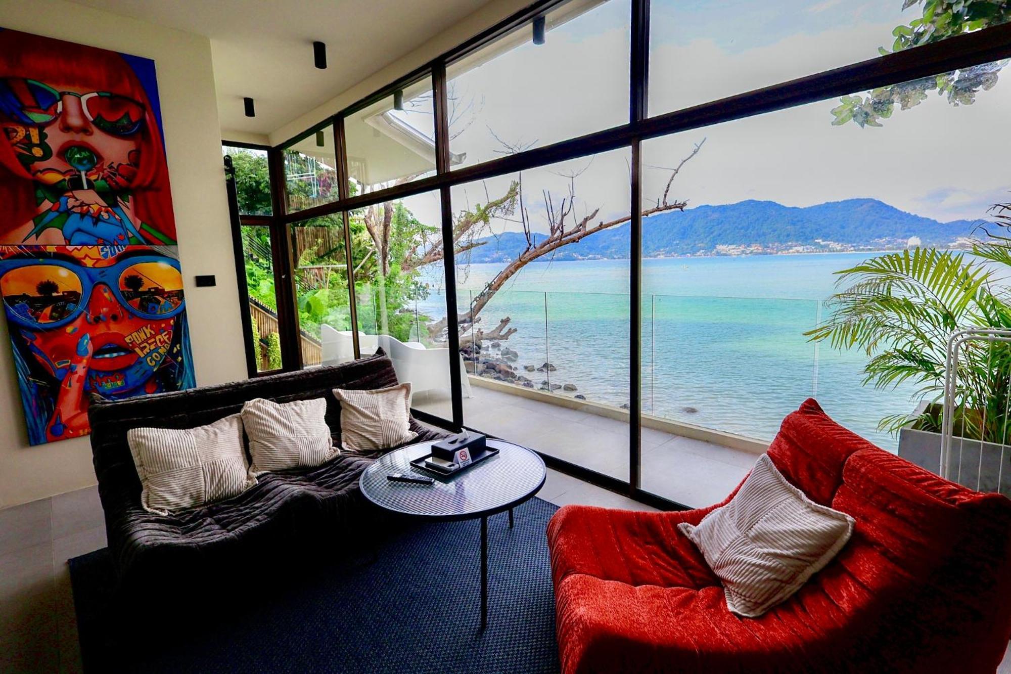 Apartment Tri Trang Beachfront With Stunning Views