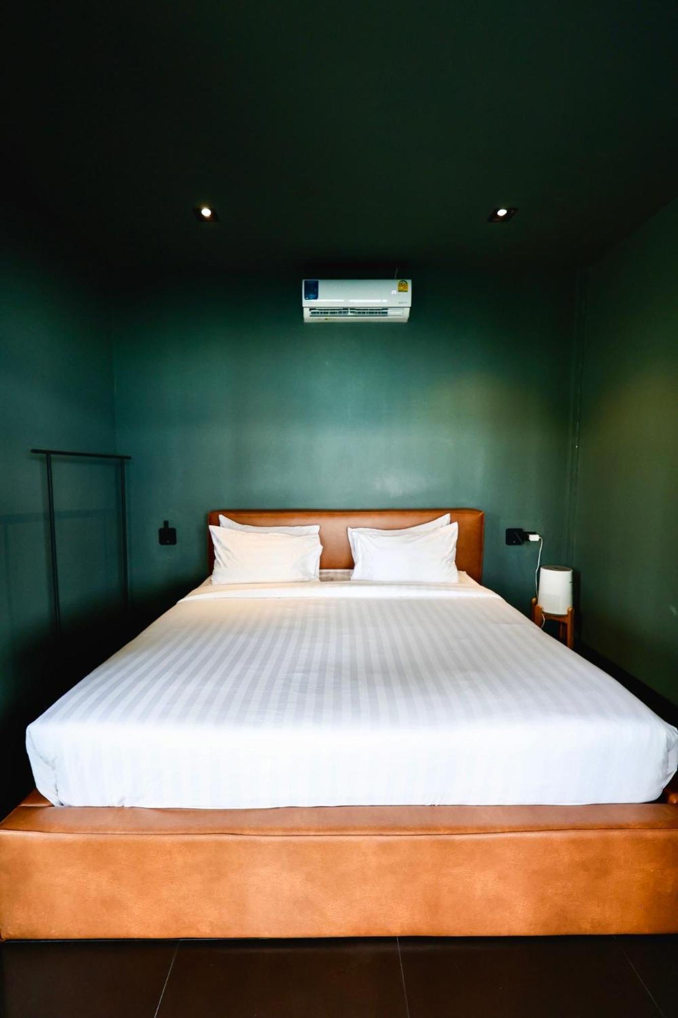 Tri Trang Beachfront With Stunning Views Patong
